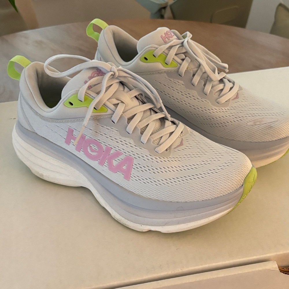 Womens HOKA Bondi 8